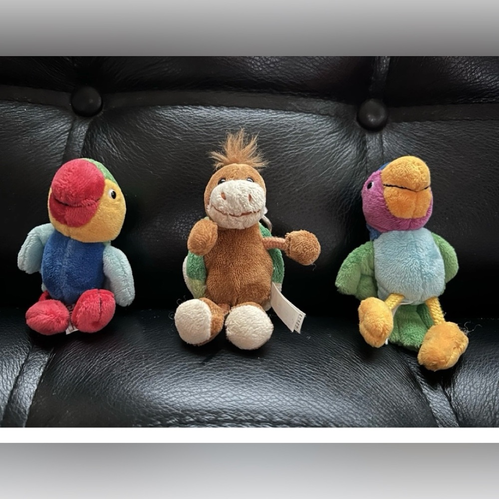 Bundle Lot of 3 Schaffer Plush Bag Charms Keychains – Parrots & Horse